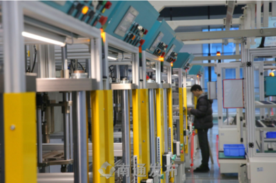 轉(zhuǎn)型蝶變，南通產(chǎn)業(yè)邁向中高端 智能技術(shù)開發(fā)驅(qū)動滄桑巨變